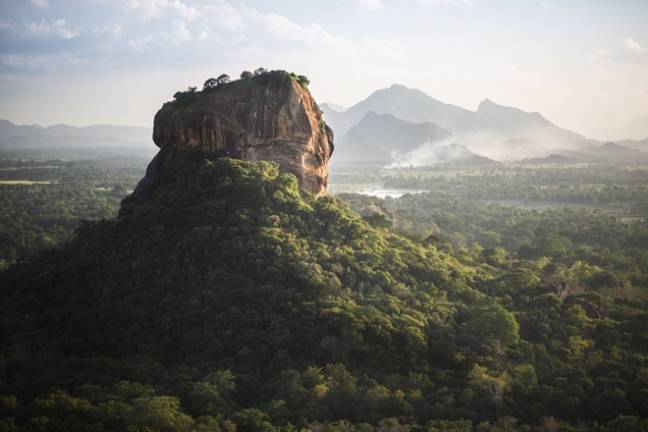 Islands idyll Sigiriya Rock Sri Lanka 660x440