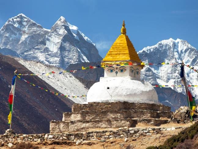 Trekking guide everest stupa everest base camp trail sh