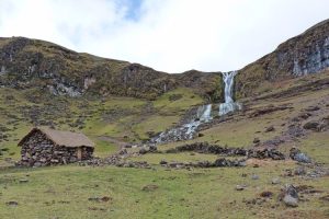 Cuncani waterfall seen on trek