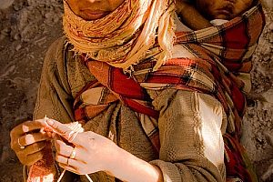 Ladakhi woman near Markha Castle. Image by R. Hull