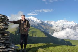 Trekking above Bedni Bugyal