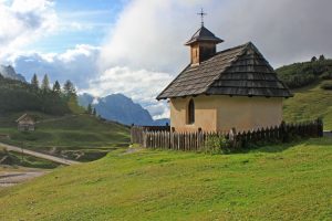 Fodara Vedla chapel. Image by H Thompson