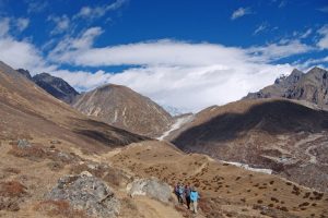 Trekking the Dudh Kosi Valley. Image by  L Walker