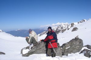 Trekker crossing the Laurebina La. Image by I Griffiths