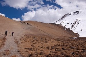 Approaching Nyelala Pass