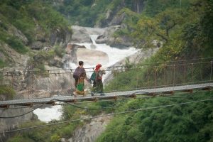 Bridge crossing en route to Dharapani