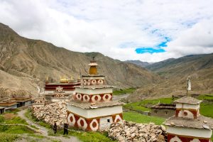 Chortens at Saldang