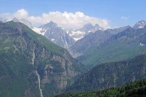 Trekking from Zhabeshi to Adishi