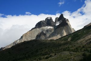 Los Cuernos Trek