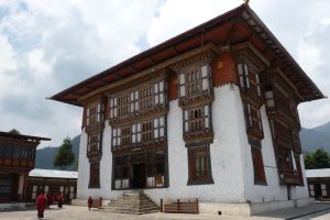 Visiting Dramatse Monastery on the way to Mongar