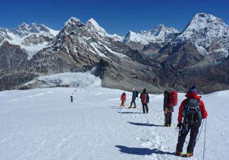 Climb to the summit of Mera Peak